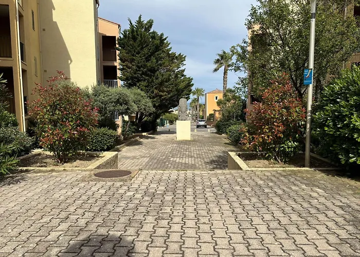 T2 Mezzanine, Parking, Proche Plage, 6 Pers - Terrasse Lumineuse Et Equipements Complets - Fr-1-795-31 Villa *